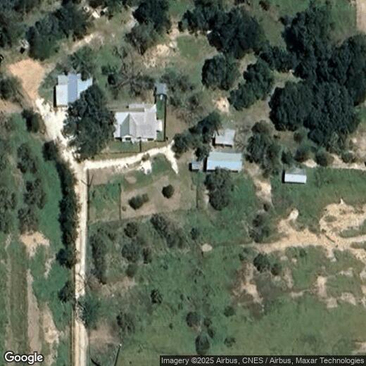 131 Depot Alley N Unit 2, Center Point, TX 78010 Room for Rent in