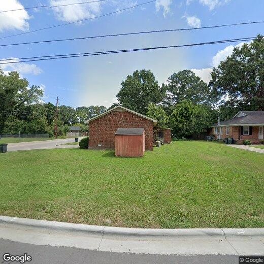 Primary Photo - 1400 E 1st St