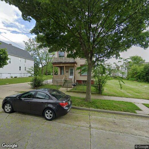 125 W Hadley St Unit Front Lower, Milwaukee, WI 53212 Room for Rent