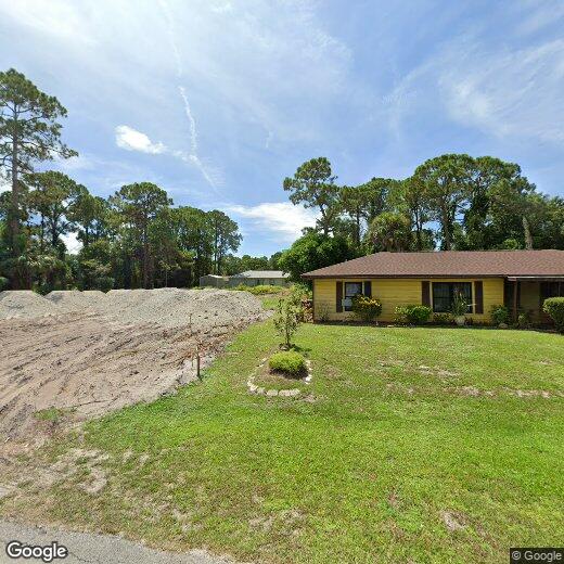 Foto principal - 982 Pyracantha St NW