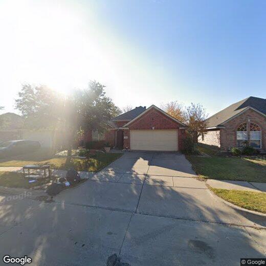 Foto principal - 9008 Winding River Dr