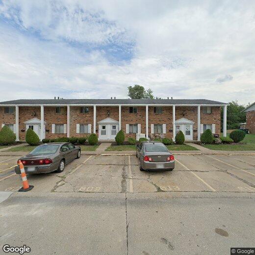 Primary Photo - 613 S Shore Ct