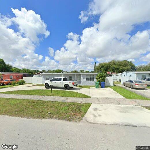 Foto principal - 16100 NW 21st Ave