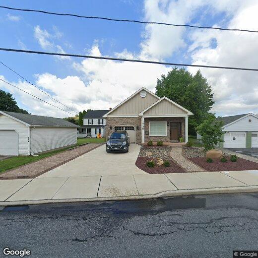 Foto principal - 1734 Newport Ave