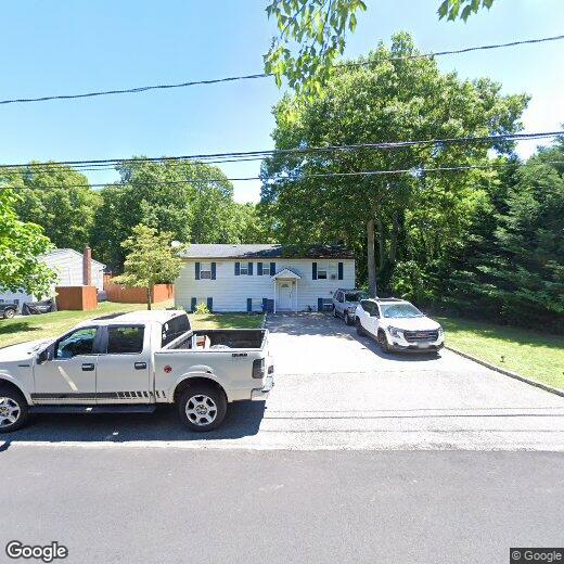 500 Sleepy Hollow Dr, Shirley, NY 11967 House Rental in Shirley, NY