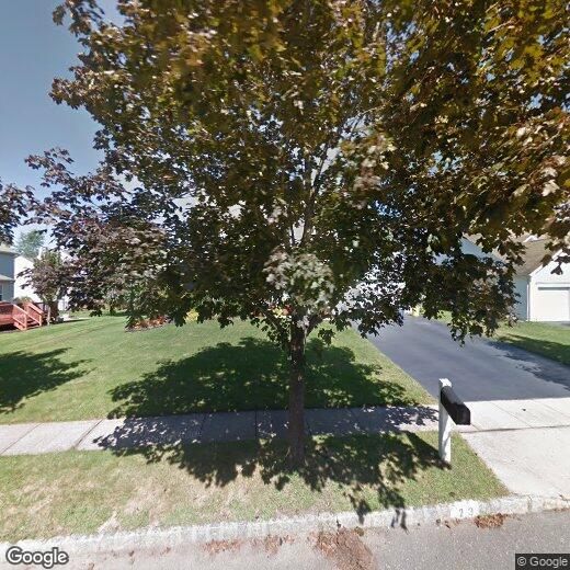 Primary Photo - 23 Stonehedge Dr