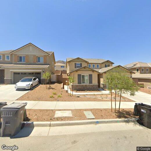 Foto principal - 26075 Plumcot Dr