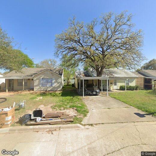 Foto principal - 715 Lawrence St