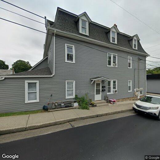 290 E St Unit Rear, Pen Argyl, PA 18072 Apartment for Rent in Pen