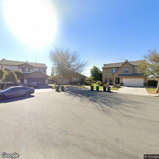 Foto principal - 22365 Summer Holly Ave