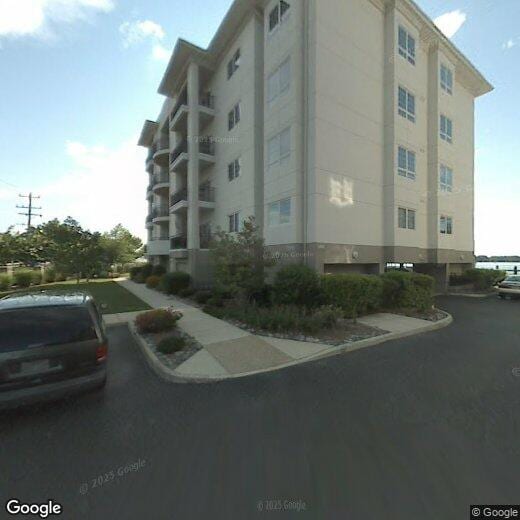 Primary Photo - 1292 Laskin Rd