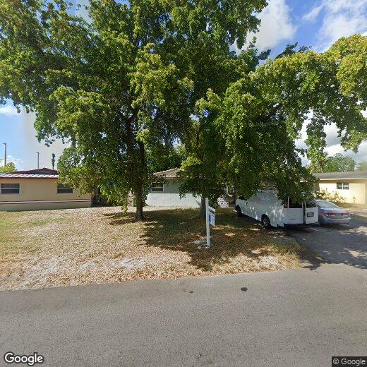 Primary Photo - 260 NE 41st St