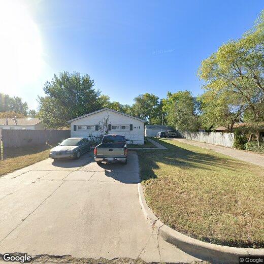 Primary Photo - 3427 E Osie St