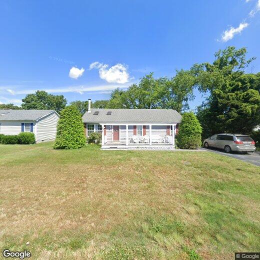 204 Loganberry Ln