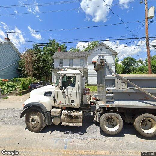 517 1/2 N Cameron St, Winchester, VA 22601 Townhome Rentals in