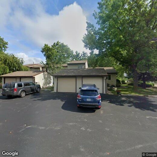 3680 Devils Glen Rd, Bettendorf, IA 52722 Townhome Rentals in