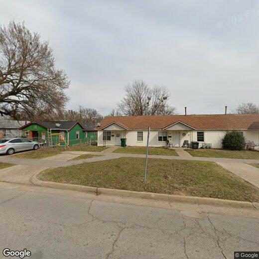 Primary Photo - 405 N Wilson Ave