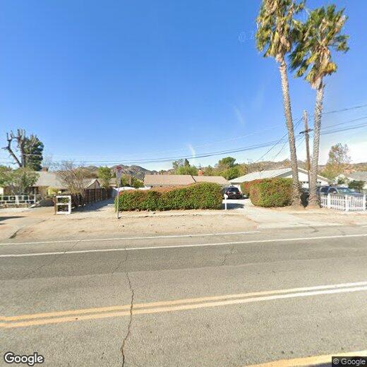 Foto principal - 10641 Canoga Ave