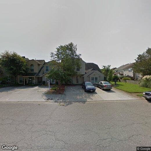 945 S Lake Cir, Chesapeake, VA 23322 Townhome Rentals in Chesapeake