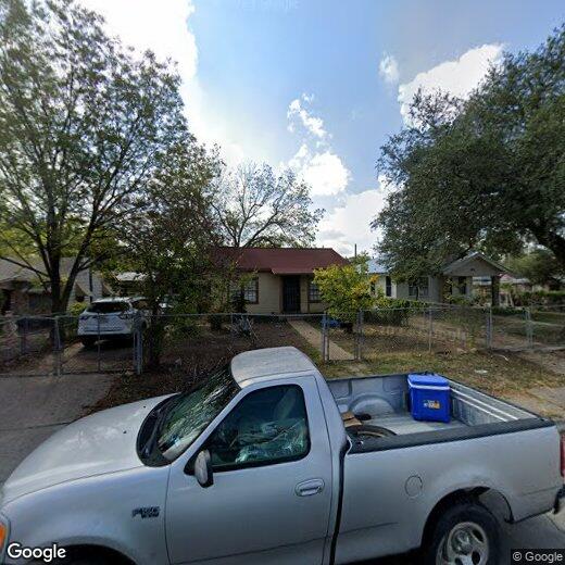 Primary Photo - 3618 W Travis St