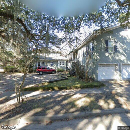 Primary Photo - 1124 E Victory Dr