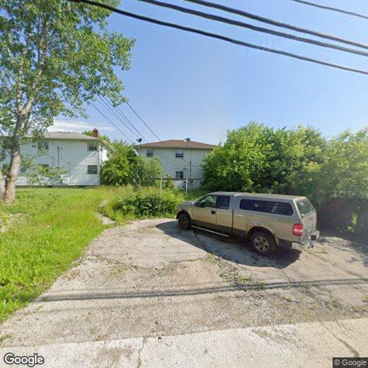 Foto principal - 8001-8003 W Villard Ave