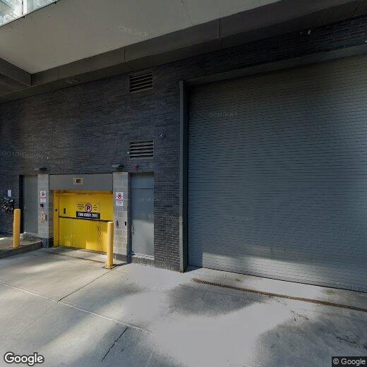 Primary Photo - 25-1225 Oxley St