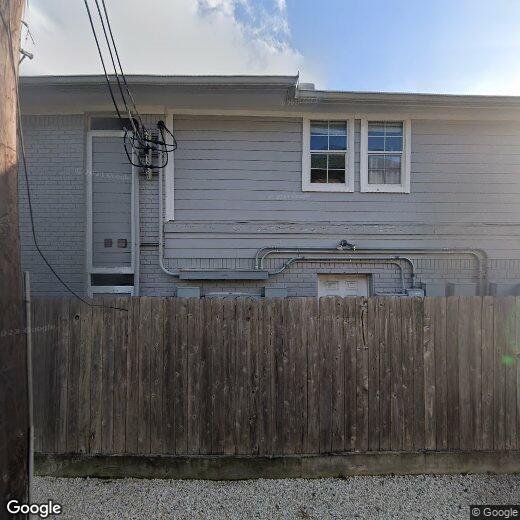 Primary Photo - 427 W 16th St