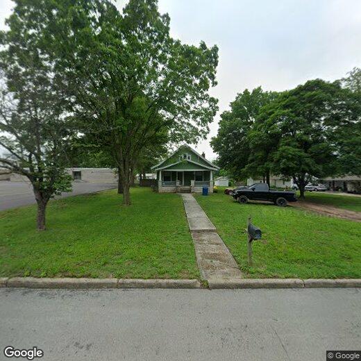 1925 Grand Ave, Carthage, MO 64836 House Rental in Carthage, MO