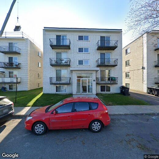 Primary Photo - 14380 Rue Rue du Montmartre