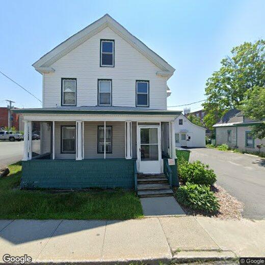 38 Franklin St Unit 1, Claremont, NH 03743 Room for Rent in Claremont