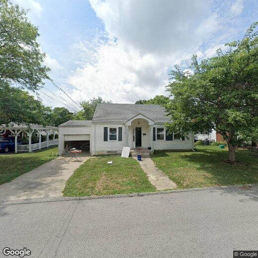 Primary Photo - 3 bedroom home in downtown Lancaster