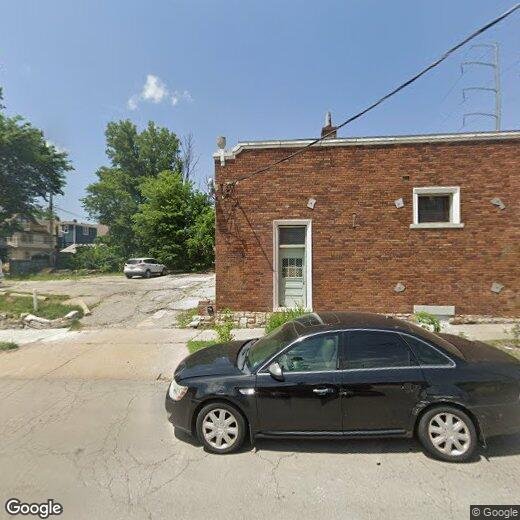 Primary Photo - 4444 Troost Ave