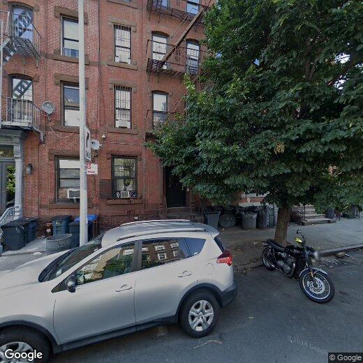 Foto principal - ROOM ONLY in 2-bed/1.0-bath Home