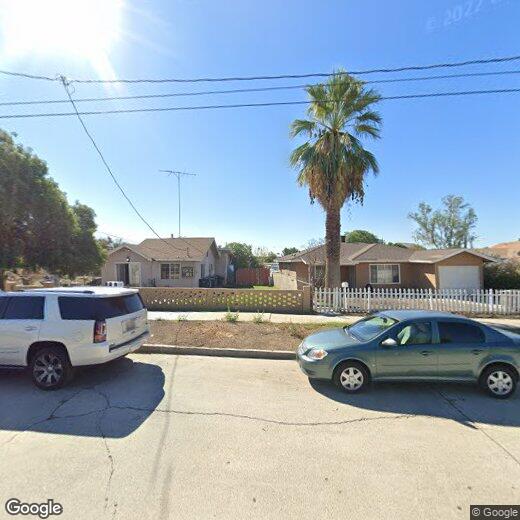 Primary Photo - 224 W O St