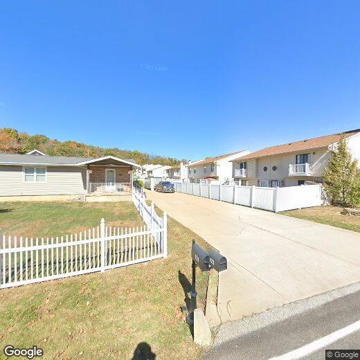 Primary Photo - 2577 Bluff View Dr