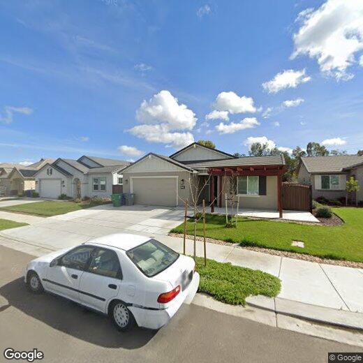 Foto principal - Spacious 5-Bedroom, 3-Bathroom Home – Comi...