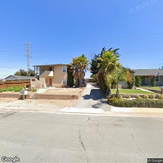 Primary Photo - 825 Portola Dr
