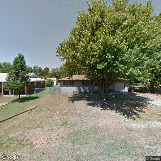 Primary Photo - 104 S Magnolia