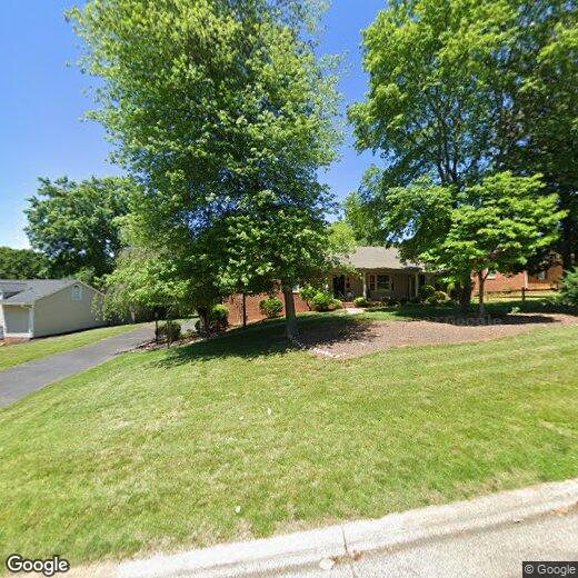 Primary Photo - 220 Vandyke St