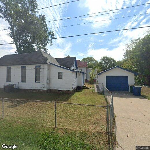 Primary Photo - 1421 Willow St