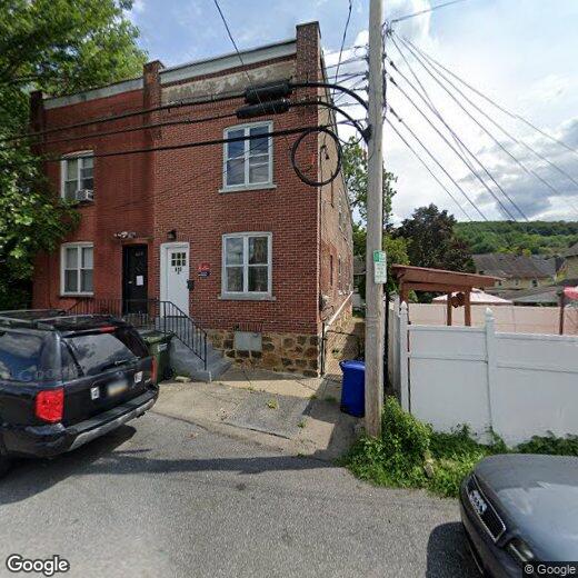 Primary Photo - 610 E Morton St