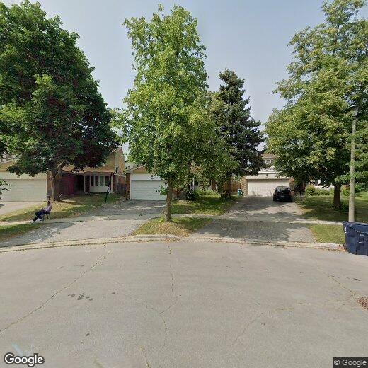 Primary Photo - 69 Longbow Square