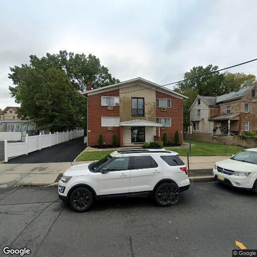 Foto principal - 117 W 3rd Ave