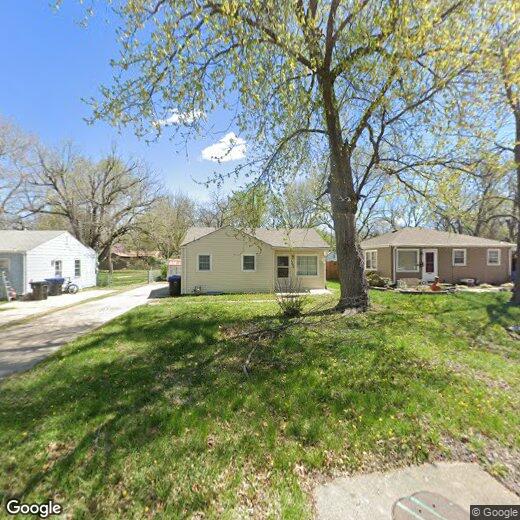 1808 SW McAlister Ave, Topeka, KS 66604 House for Rent in Topeka, KS