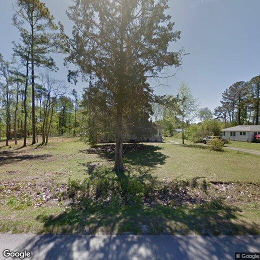 Primary Photo - Charming Three Bedroom House