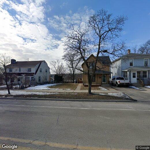 Primary Photo - 552 Raymond St