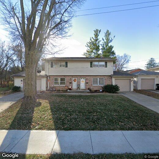 327 Glenn Ave Unit B, Normal, IL 61761 Room for Rent in Normal, IL