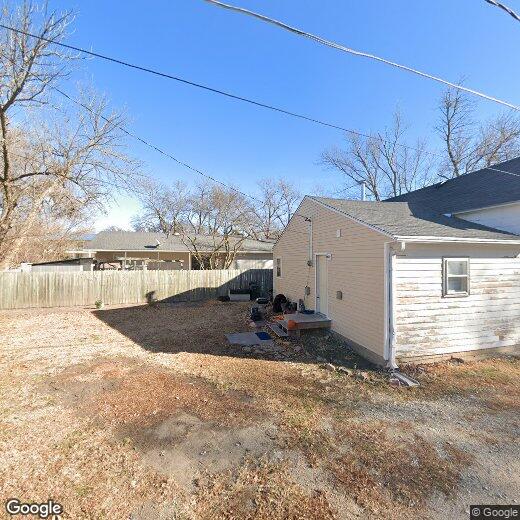 Foto principal - 230 E 5th St