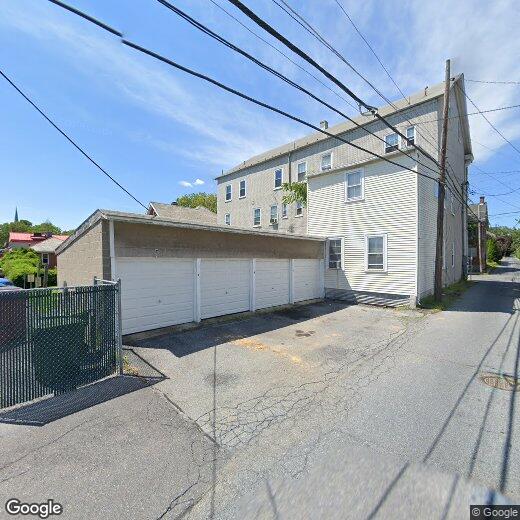 118 E Center St Unit 304, Nazareth, PA 18064 Room for Rent in